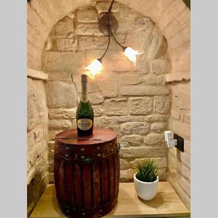 Monterubbiano La Grotta - Casa Con Grotta Sotterranea 아파트 외부 사진