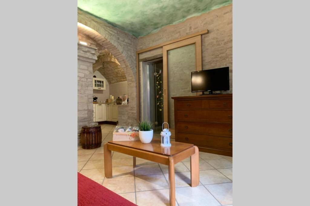 Monterubbiano La Grotta - Casa Con Grotta Sotterranea 아파트 외부 사진