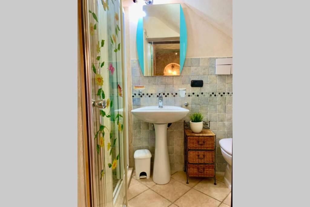 Monterubbiano La Grotta - Casa Con Grotta Sotterranea 아파트 외부 사진